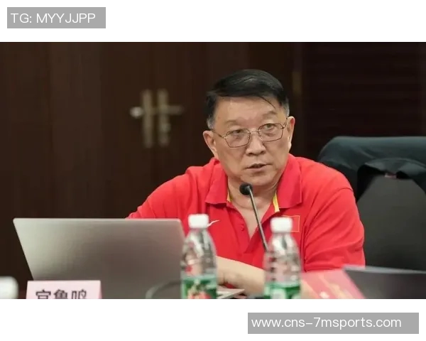 宫鲁鸣：在中国女篮的艰难时刻展现拙将智慧与老臣担当